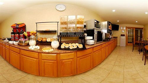 Hotel Baymont By Wyndham Dodge 2*
