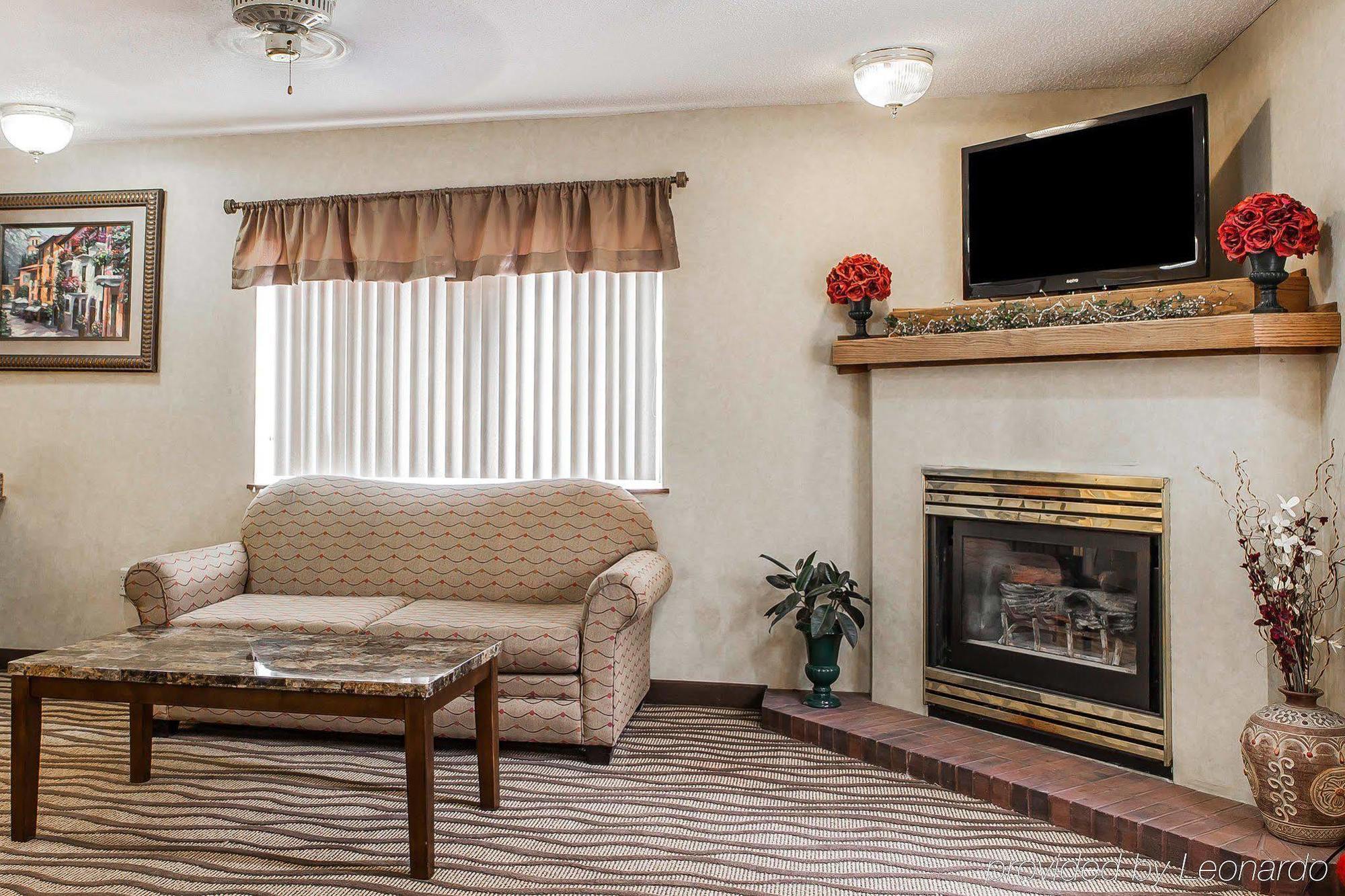 Baymont By Wyndham Dodge Hotel