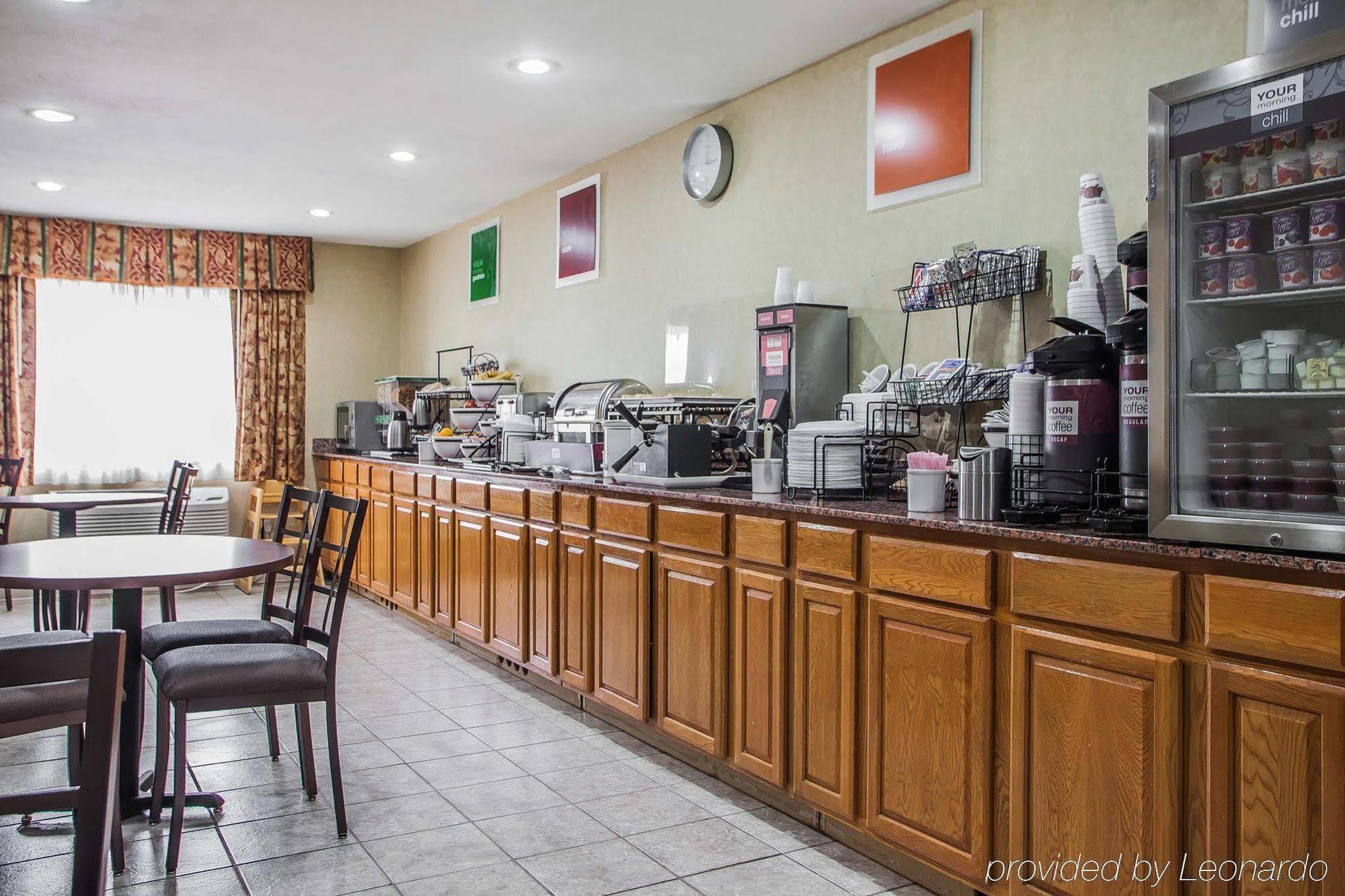 Baymont By Wyndham Dodge Hotel
