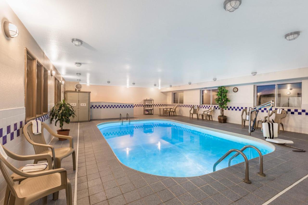 Hotel Baymont By Wyndham Dodge