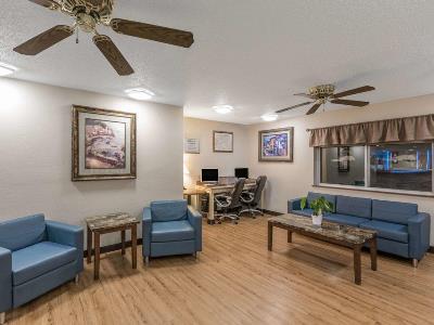 Baymont By Wyndham Dodge